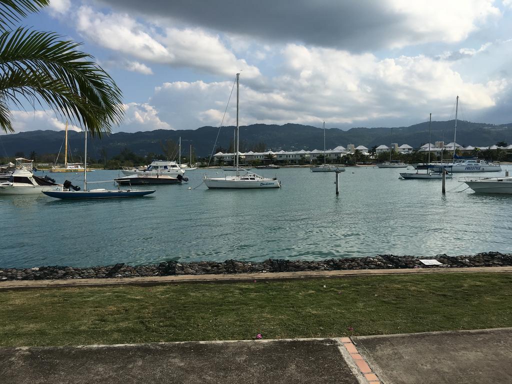 Apartamento Anna'S Joye Seawind - Freeport, Montego Bay Exterior foto